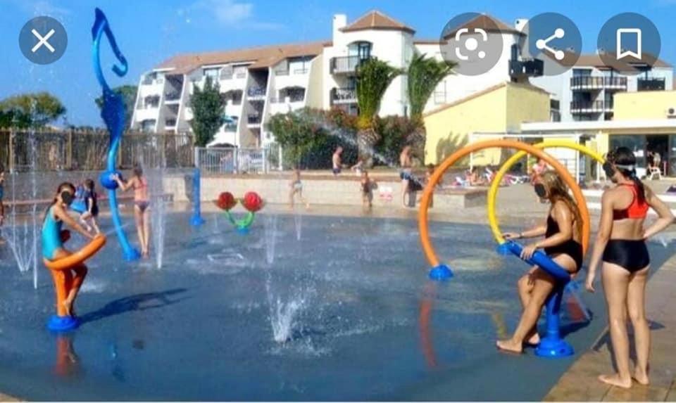 Superbe appartement avec piscine Le Barcarès Extérieur photo